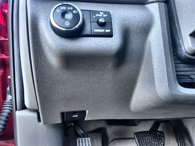 Thumbnail: 2014 Chevrolet Traverse - 28