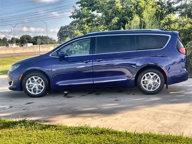 2018 Chrysler Pacifica Touring L 4