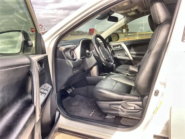 Thumbnail: 2018 Toyota RAV4 - 3