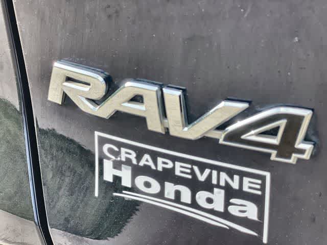 Thumbnail: 2019 Toyota RAV4 - 7