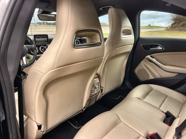 Thumbnail: 2014 Mercedes-Benz CLA - 13