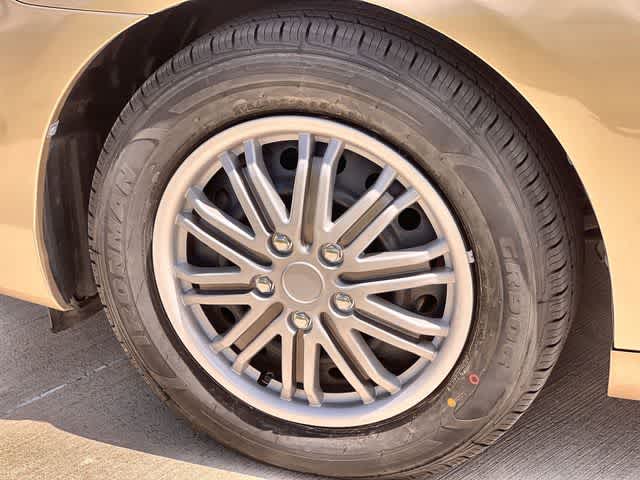 Thumbnail: 2011 Toyota Camry - 9