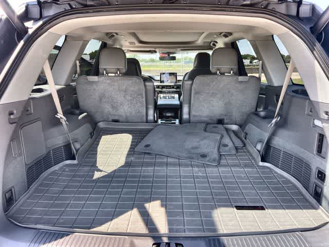 Thumbnail: 2020 Lincoln Aviator - 19