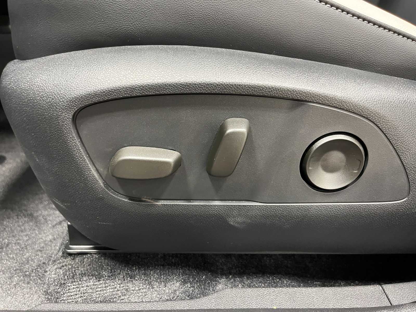 Thumbnail: 2025 Honda Prologue - 15