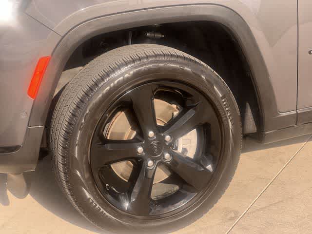 Thumbnail: 2023 Jeep Grand Cherokee L - 9