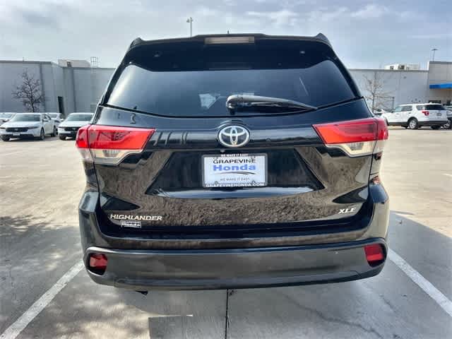 Thumbnail: 2017 Toyota Highlander - 6