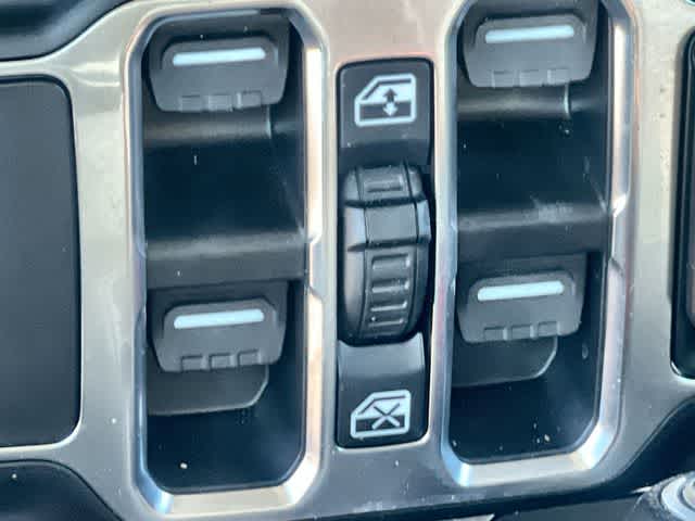 Thumbnail: 2023 Jeep Wrangler - 29