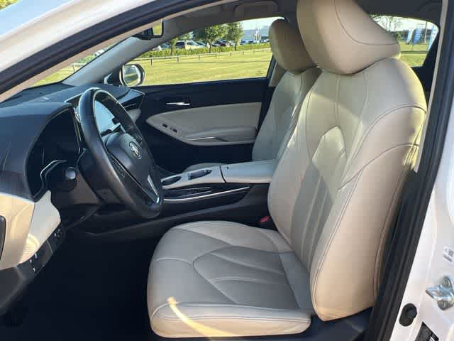 Thumbnail: 2022 Toyota Avalon - 11