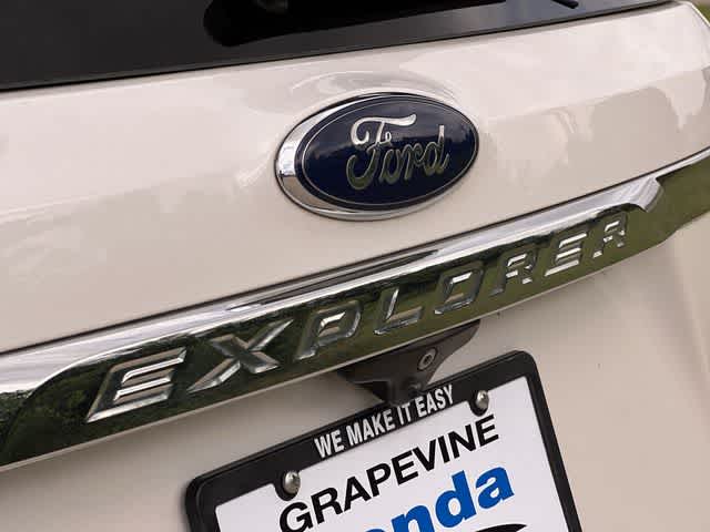 Thumbnail: 2017 Ford Explorer - 8
