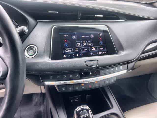 Thumbnail: 2022 Cadillac XT4 - 18