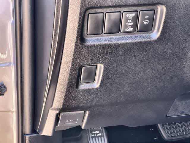 Thumbnail: 2022 Toyota 4Runner - 29