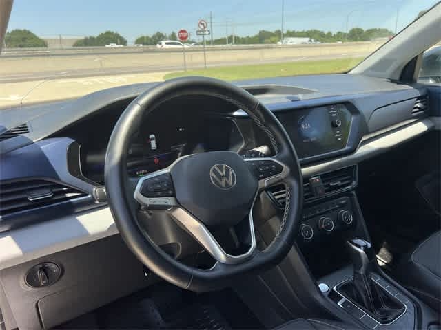 Thumbnail: 2022 Volkswagen Taos - 15