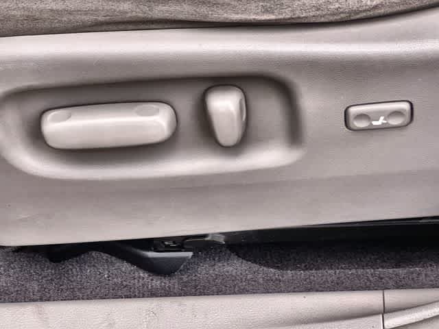 Thumbnail: 2012 Toyota Highlander - 29