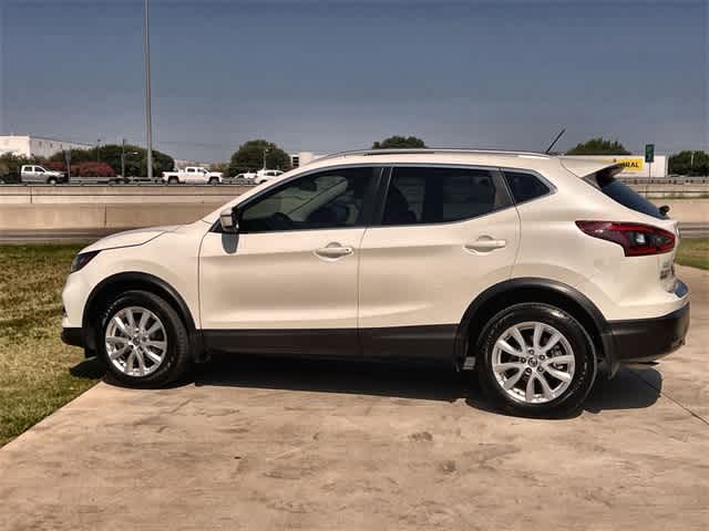 Thumbnail: 2022 Nissan Rogue Sport - 4