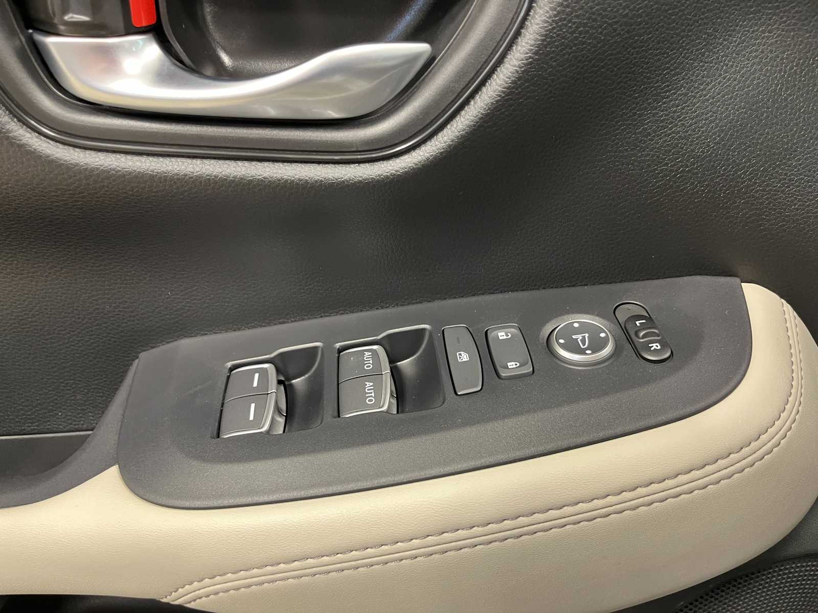 Thumbnail: 2026 Honda HR-V - 13