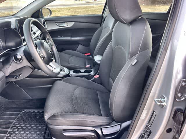 Thumbnail: 2021 Kia Forte - 11