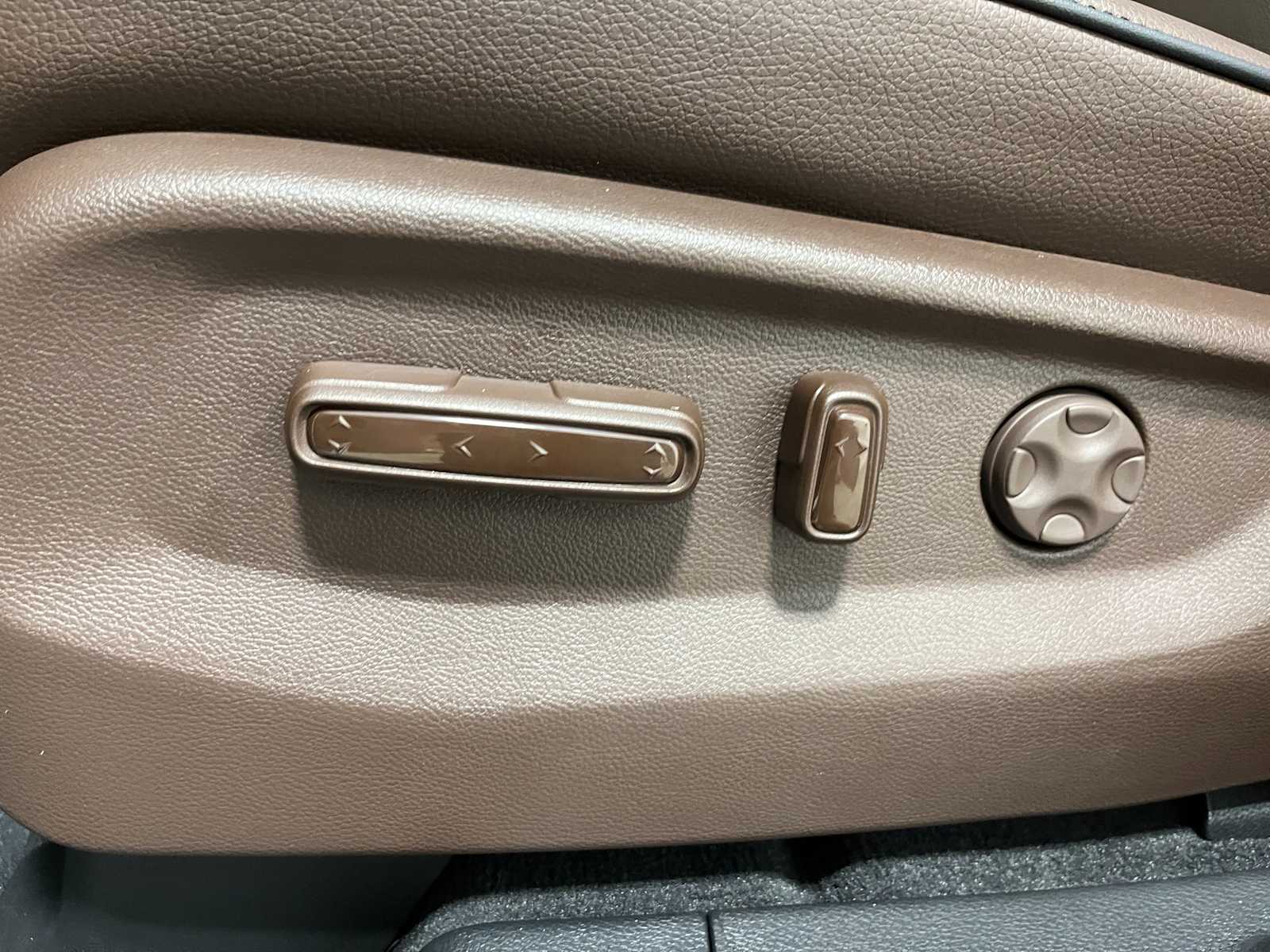 Thumbnail: 2026 Honda Odyssey - 14