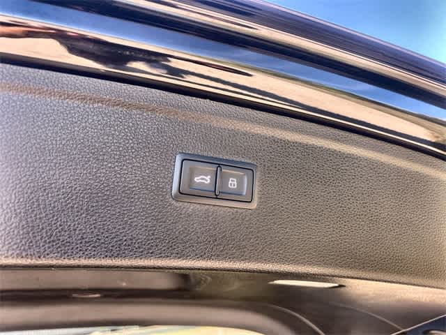 Thumbnail: 2024 Audi SQ5 - 34