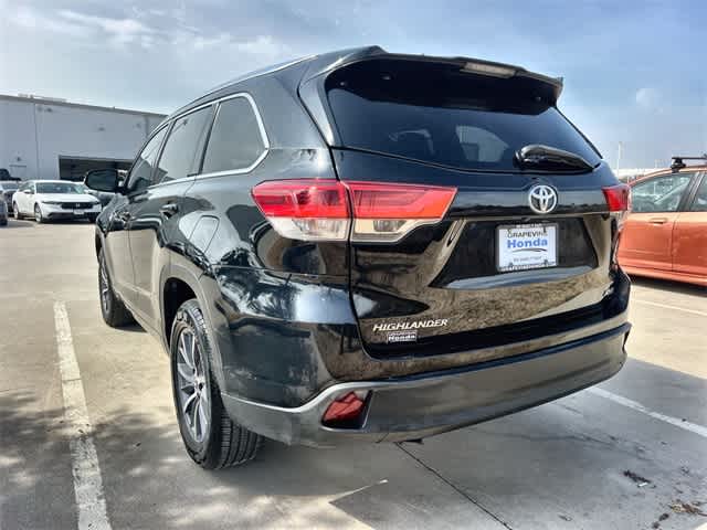 Thumbnail: 2017 Toyota Highlander - 5