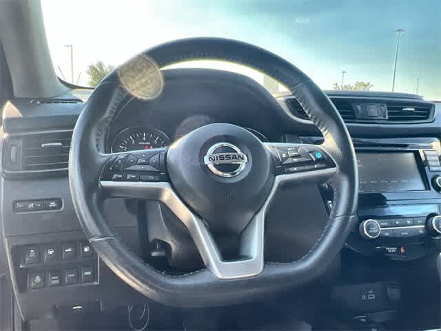 Thumbnail: 2019 Nissan Rogue - 17