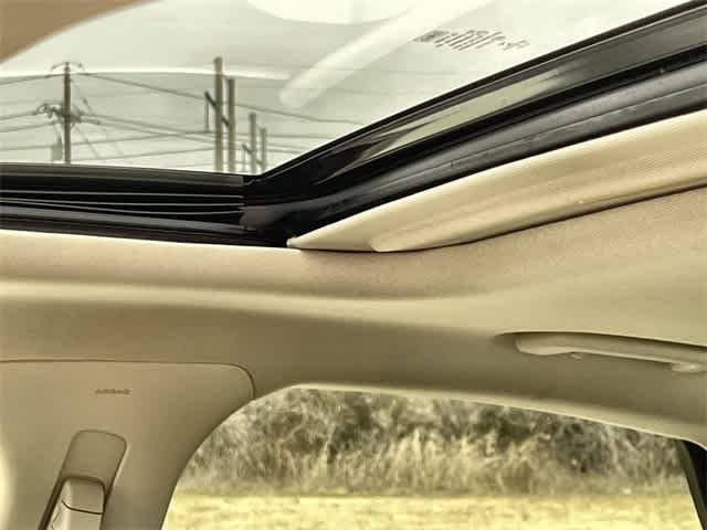 Thumbnail: 2017 Ford Fusion - 32