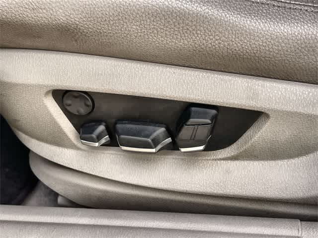 Thumbnail: 2012 BMW 5 Series - 30