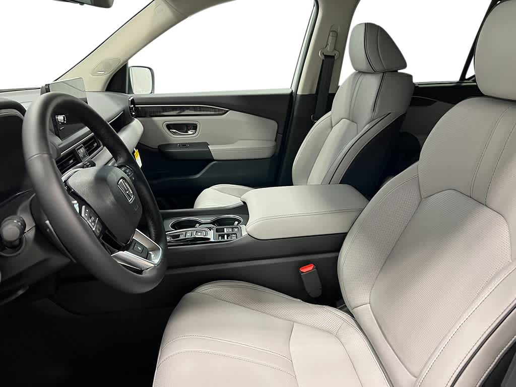 Thumbnail: 2025 Honda Pilot - 15