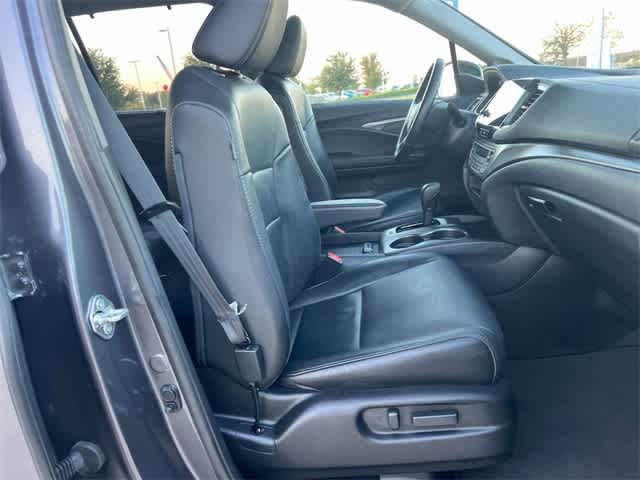 Thumbnail: 2019 Honda Pilot - 12