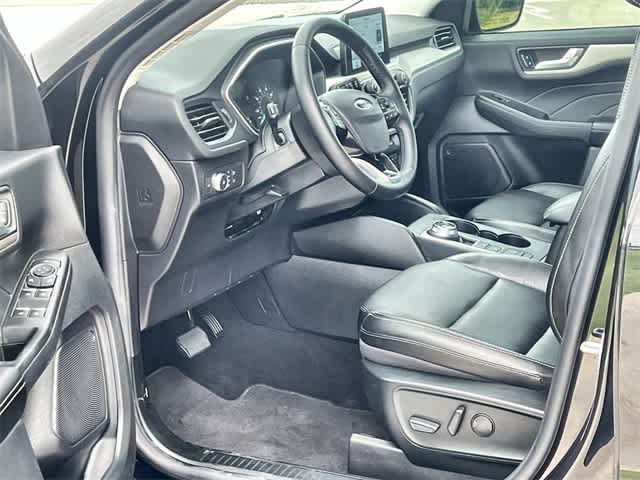 Thumbnail: 2022 Ford Escape - 3