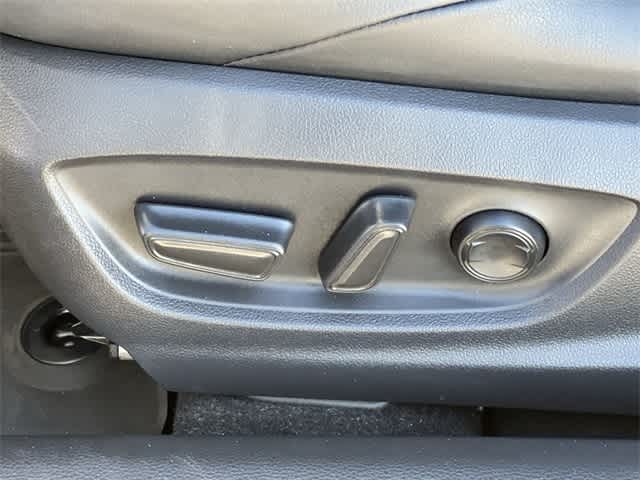 Thumbnail: 2024 Toyota Corolla - 31