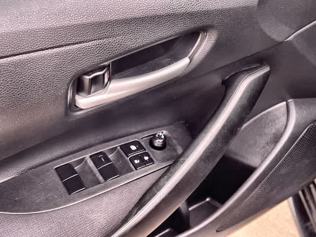 Thumbnail: 2021 Toyota Corolla - 29