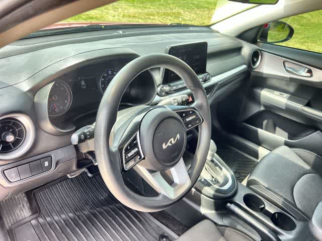Thumbnail: 2022 Kia Forte - 14