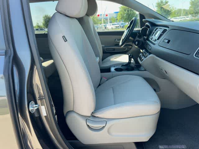 Thumbnail: 2016 Kia Sedona - 12