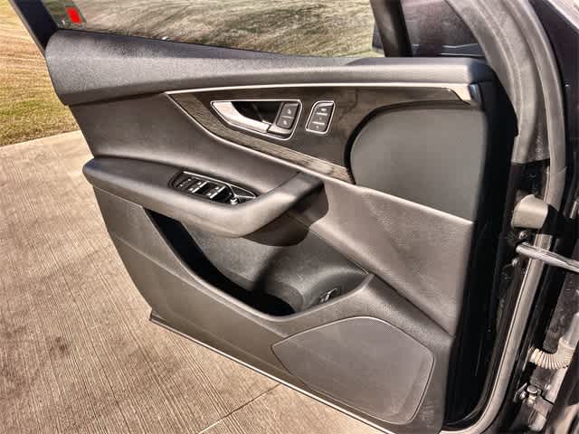 Thumbnail: 2017 Audi Q7 - 30