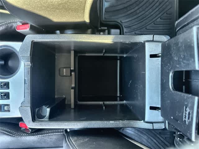 Thumbnail: 2016 Toyota 4Runner - 27