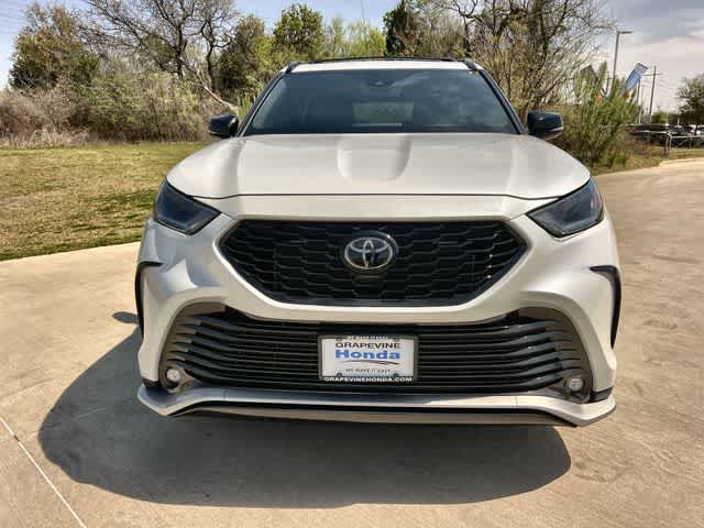 Thumbnail: 2023 Toyota Highlander - 7