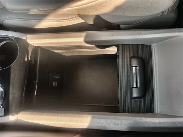 Thumbnail: 2017 Honda Pilot - 27