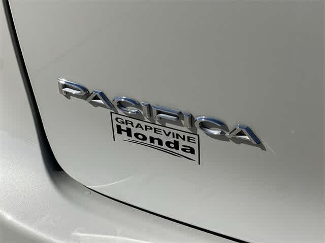 Thumbnail: 2021 Chrysler Pacifica - 8