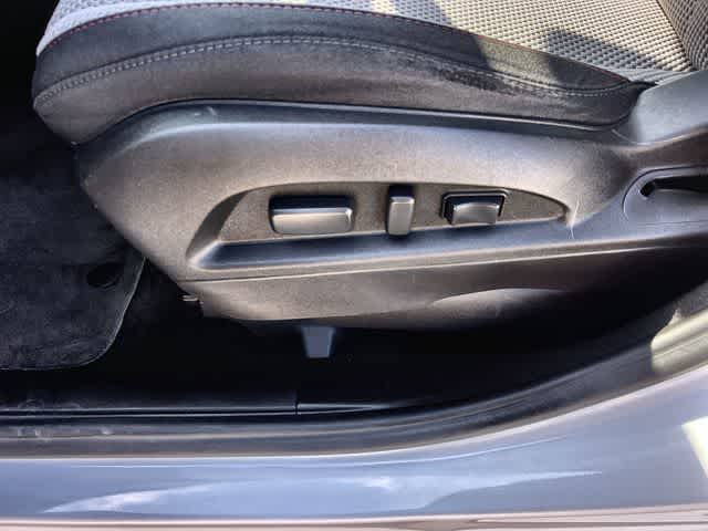 Thumbnail: 2017 Chevrolet Equinox - 30