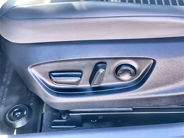 Thumbnail: 2023 Toyota Camry - 31