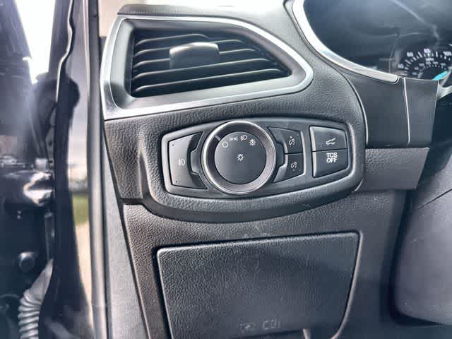 Thumbnail: 2019 Ford Edge - 29