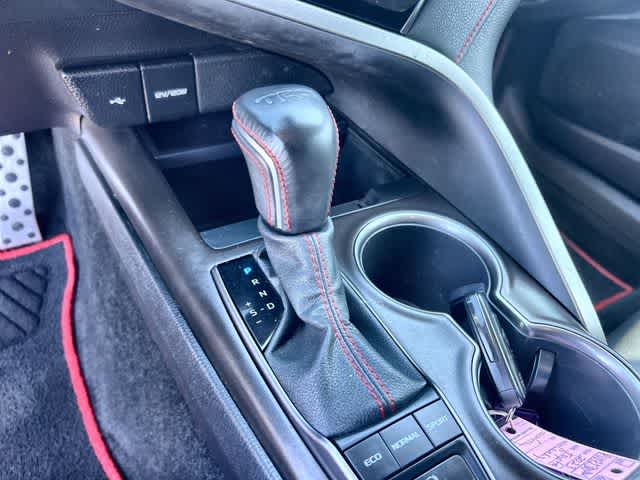 Thumbnail: 2023 Toyota Camry - 15