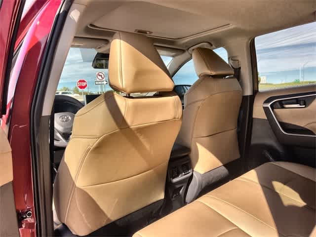 Thumbnail: 2025 Toyota RAV4 - 13