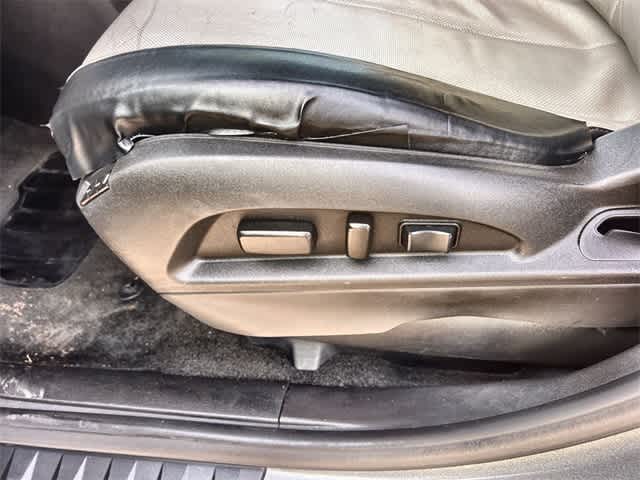 Thumbnail: 2013 Chevrolet Equinox - 30