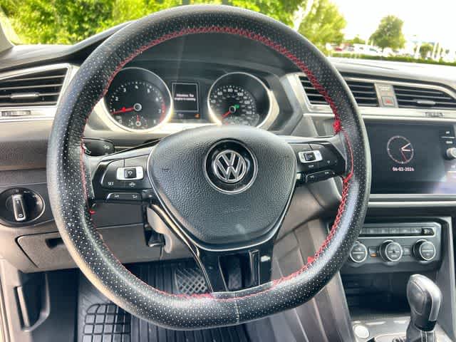 Thumbnail: 2021 Volkswagen Tiguan - 17