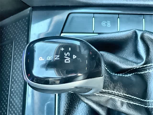 Thumbnail: 2022 Volkswagen Tiguan - 16