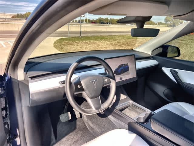 Thumbnail: 2022 Tesla Model Y - 15