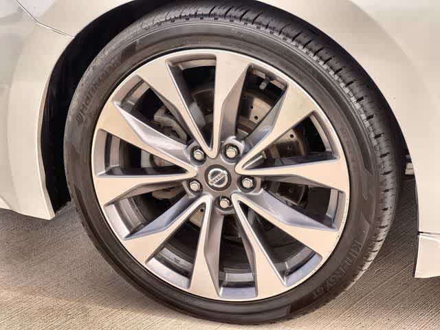 Thumbnail: 2019 Nissan Maxima - 9