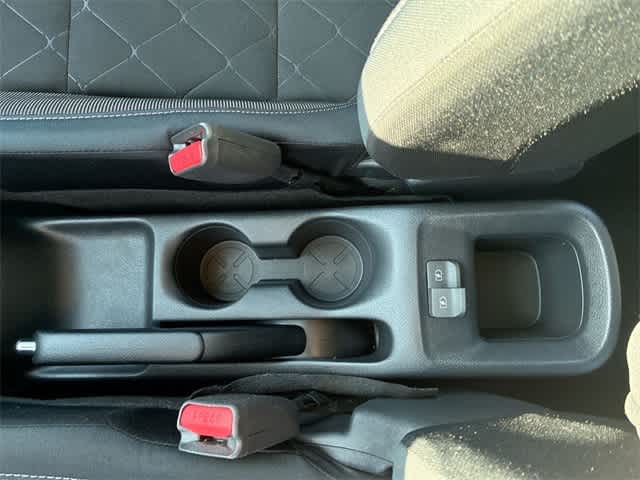 Thumbnail: 2018 Nissan Kicks - 27