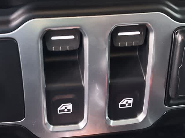 Thumbnail: 2023 Jeep Wrangler - 33